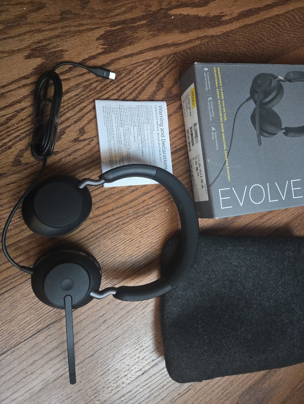 Jabra Evolve2 40 Wired Stereo Noise-Cancelling Headset NEW RETAIL $165 - Picture 2 of 2